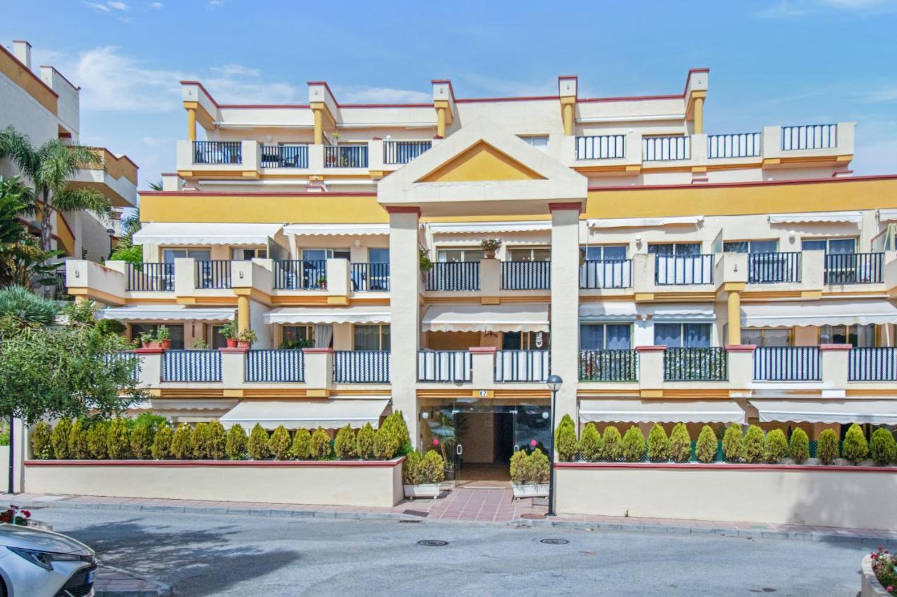 Modern Beach Apartment Romana Playa 723 In Marbella, Elviria Bagian luar foto