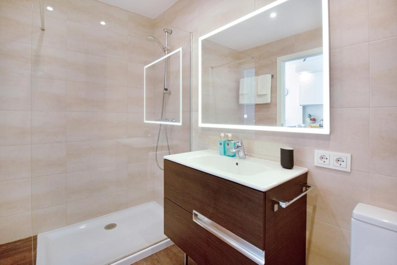 Modern Beach Apartment Romana Playa 723 In Marbella, Elviria Bagian luar foto