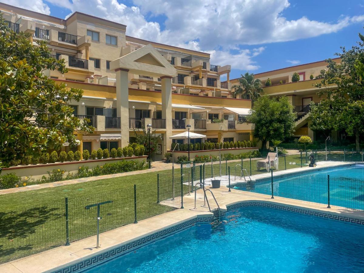 Modern Beach Apartment Romana Playa 723 In Marbella, Elviria Bagian luar foto
