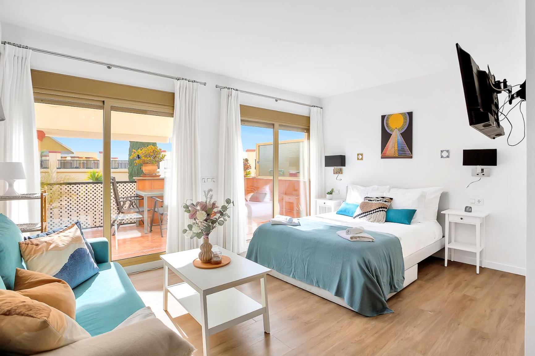 Modern Beach Apartment Romana Playa 723 In Marbella, Elviria Bagian luar foto